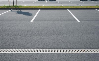 5 Signs Your Asphalt Parking Lot Needs Professional Repair